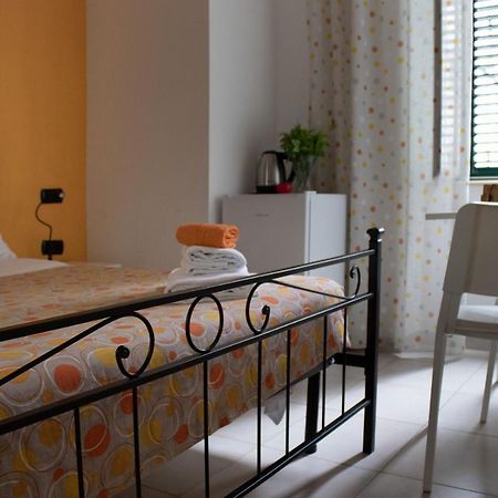 Pomodoro Ac Bed & Breakfast Napoli Exterior foto